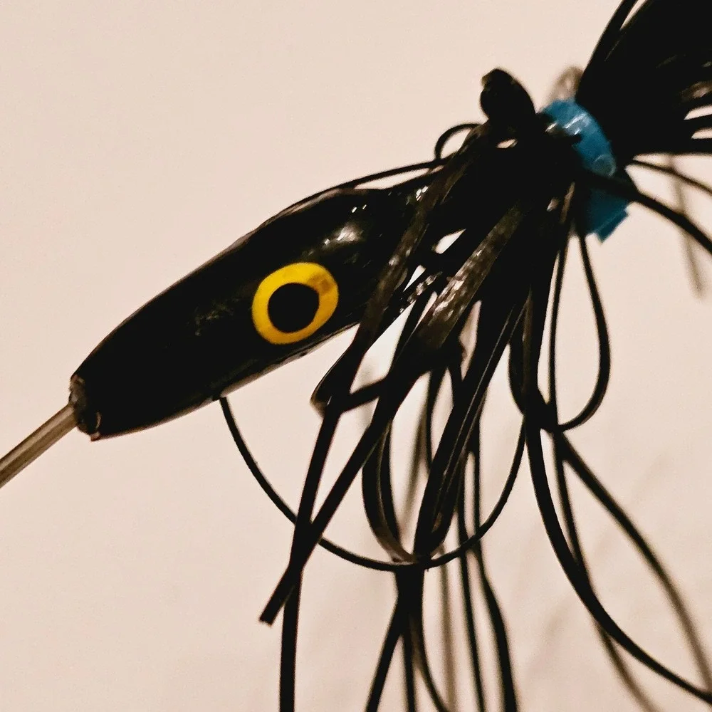 Vintage Buzzbait Fishing Lure Black Skirt Silver Blade Topwater Bass Tackle